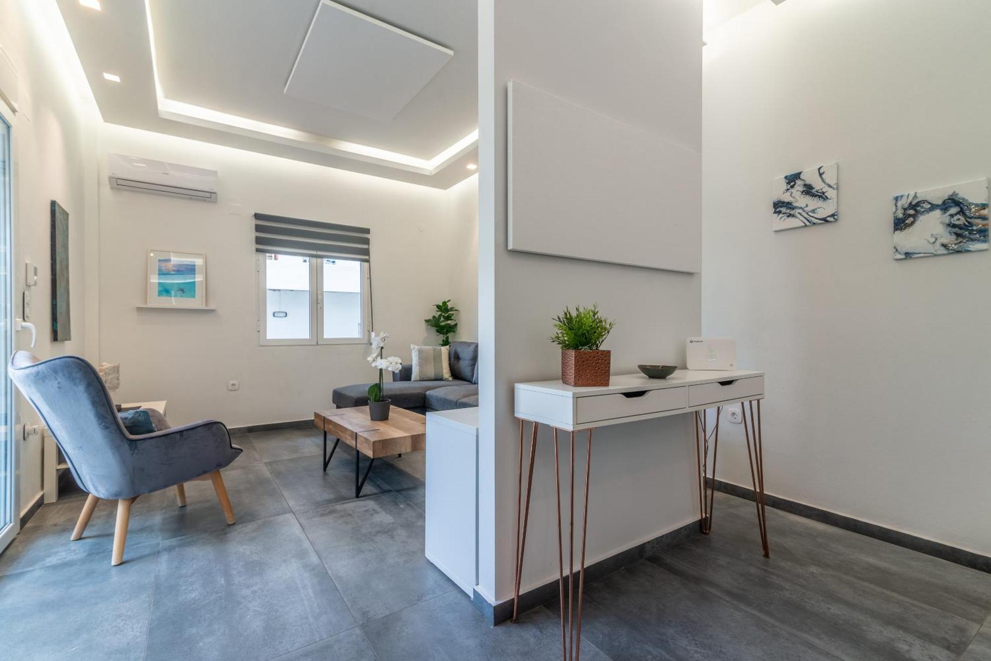 Misty Grey Apartment Near City Centre 伊拉克利翁 外观 照片