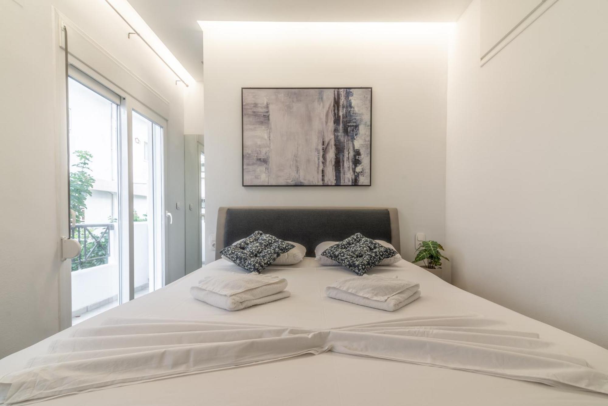 Misty Grey Apartment Near City Centre 伊拉克利翁 外观 照片