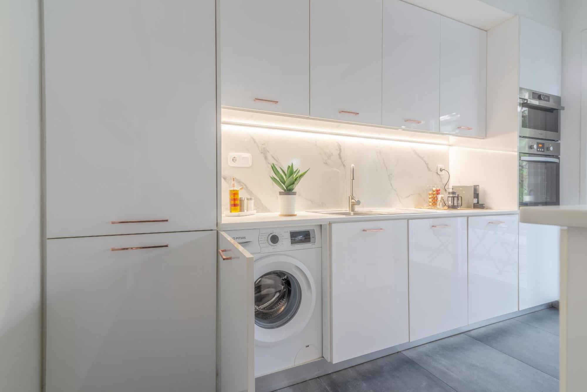 Misty Grey Apartment Near City Centre 伊拉克利翁 外观 照片